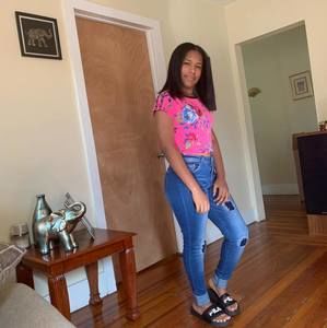 Meet your Posher, Nahomy